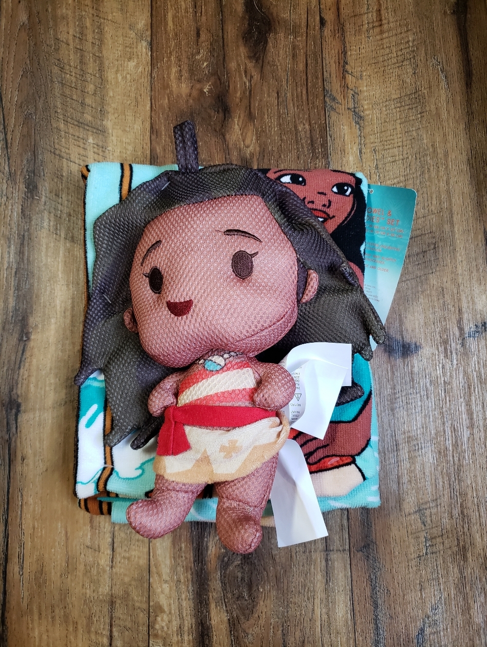 Disney's Moana 2 Bath Towel with Plush Bath Buddy Set